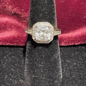 Premier Designs Elegant Gold tone Women's Ring, size 8